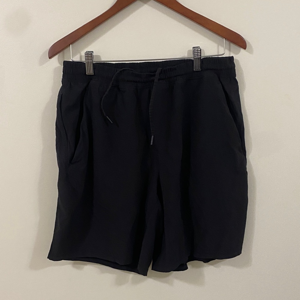 lululemon athletica Men's Black Athletic Shorts